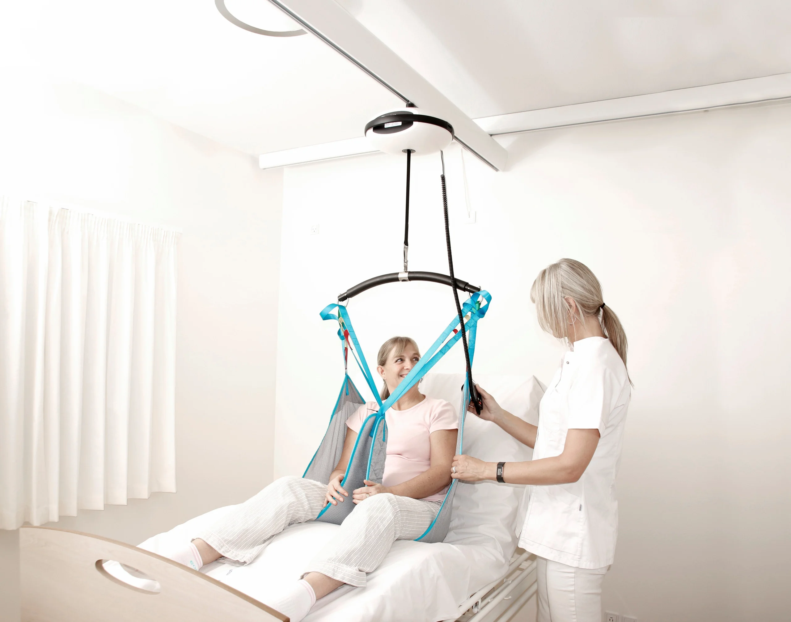 leve personne plafonnier 2